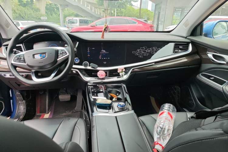 Used Geely Auto Emgrand GT New Energy 2018 1.5T PHEV Yaoyue Edition Audio And AC Panel