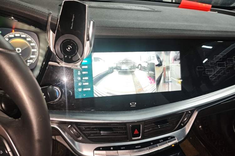 Used Geely Auto Emgrand GT New Energy 2018 1.5T PHEV Yao Ling Edition Audio And AC Panel