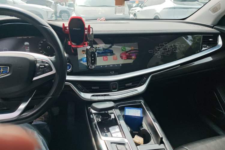 Used Geely Auto Emgrand GT New Energy 2018 1.5T PHEV Yaoxiang Edition Audio And AC Panel