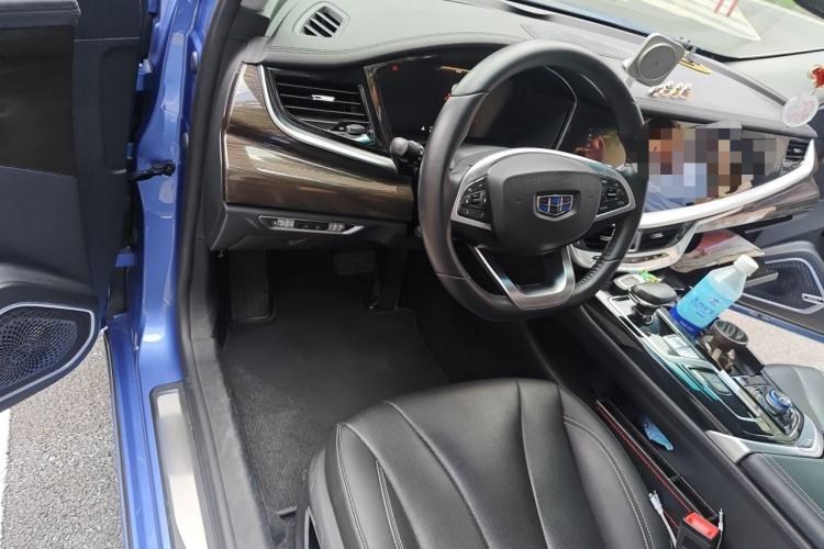 Used Geely Auto Emgrand GT New Energy 2018 1.5T PHEV Yaoxiang Edition Center Console