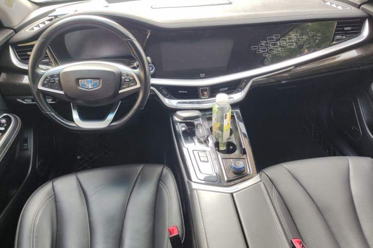 Used Geely Auto Emgrand GT New Energy 2018 1.5T PHEV Yaoxiang Edition Center Console