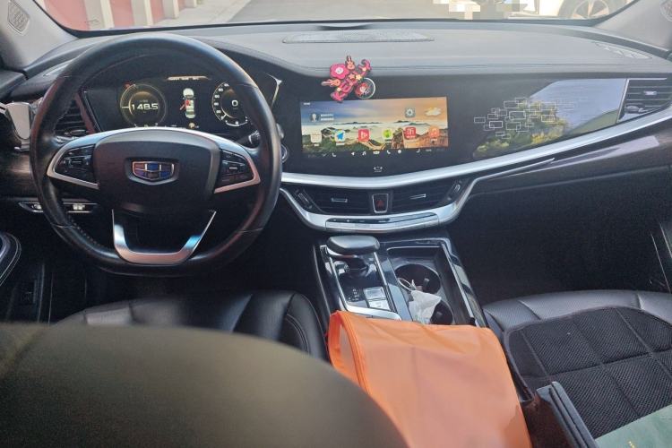 Used Geely Auto Emgrand GT New Energy 2018 1.5T PHEV Yao Ling Edition Center Console
