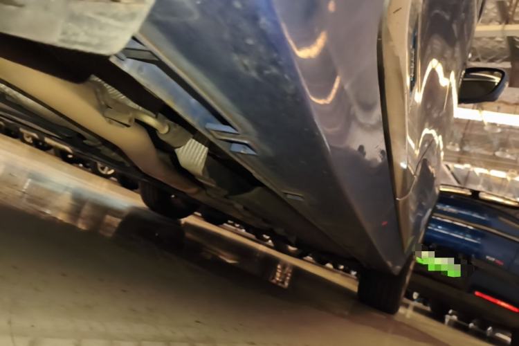 Used Geely Auto Emgrand GT New Energy 2018 1.5T PHEV Yao Ling Edition Chassis Rear Right