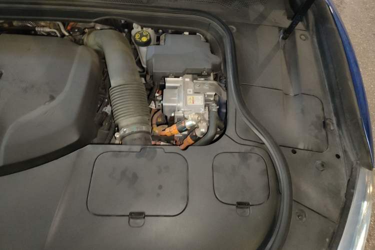Used Geely Auto Emgrand GT New Energy 2018 1.5T PHEV Yaoxiang Edition Engine Bay Left