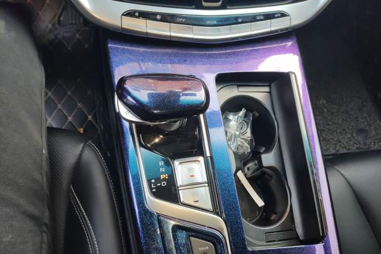 Used Geely Auto Emgrand GT New Energy 2018 1.5T PHEV Yaoxiang Edition Gear Lever