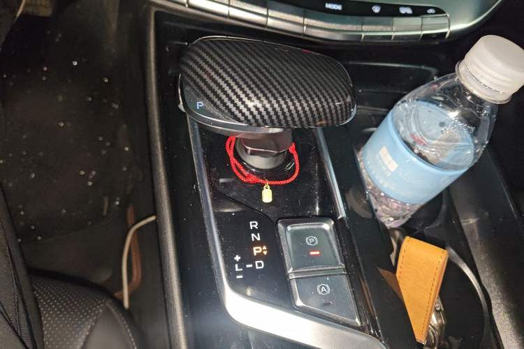 Used Geely Auto Emgrand GT New Energy 2018 1.5T PHEV Yaoyue Edition Gear Lever