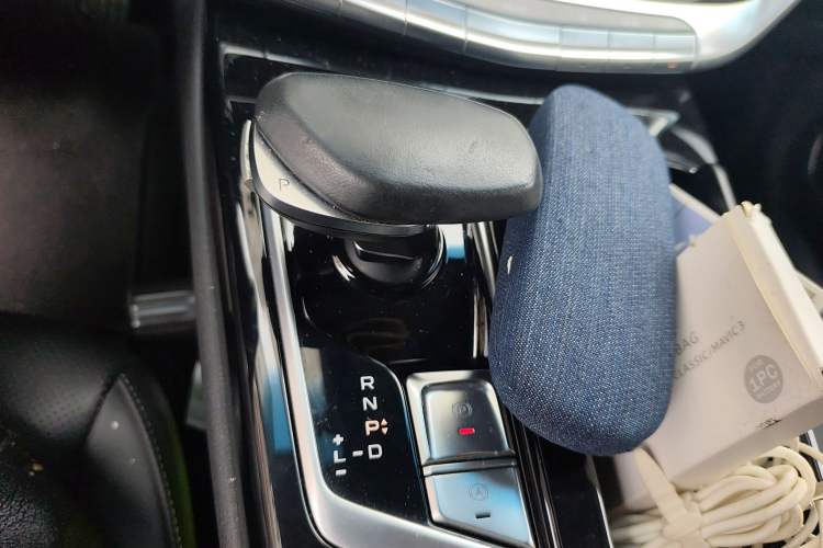 Used Geely Auto Emgrand GT New Energy 2018 1.5T PHEV Yao Ling Edition Gear Lever