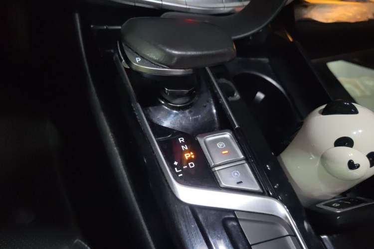 Used Geely Auto Emgrand GT New Energy 2018 1.5T PHEV Yao Ling Edition Gear Lever