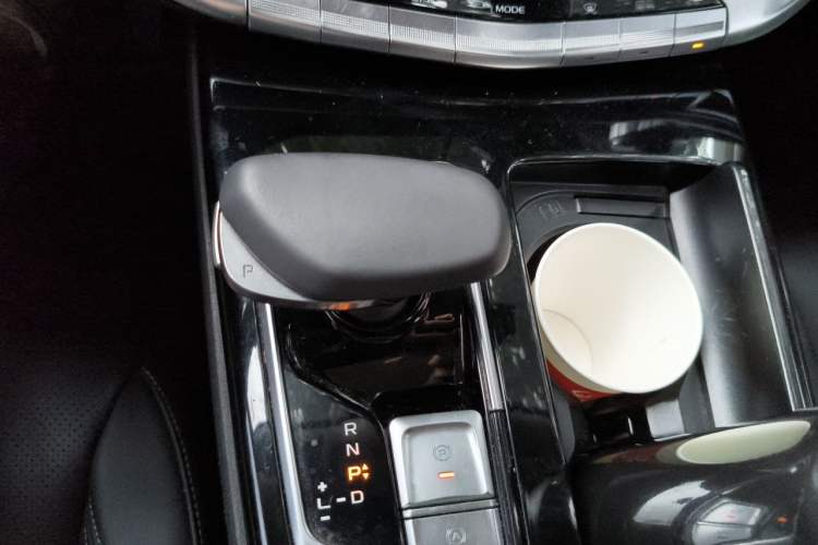 Used Geely Auto Emgrand GT New Energy 2018 1.5T PHEV Yao Ling Edition Gear Lever