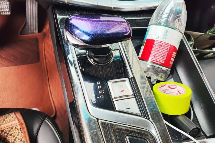 Used Geely Auto Emgrand GT New Energy 2018 1.5T PHEV Yaoxiang Edition Gear Lever