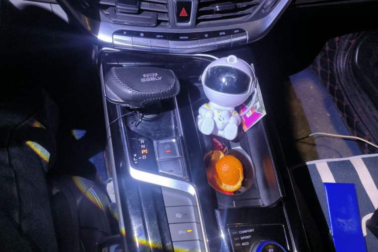 Used Geely Auto Emgrand GT New Energy 2018 1.5T PHEV Yao Ling Edition Gear Lever