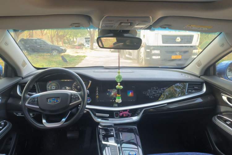 Used Geely Auto Emgrand GT New Energy 2018 1.5T PHEV Yao Ling Edition Interior 3