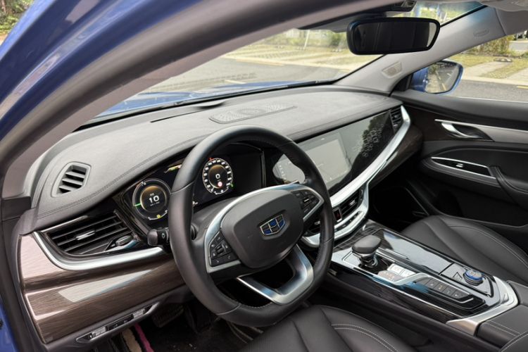 Used Geely Auto Emgrand GT New Energy 2018 1.5T PHEV Yao Ling Edition Interior 4