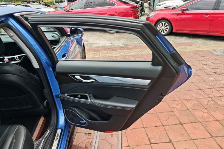 Used Geely Auto Emgrand GT New Energy 2018 1.5T PHEV Yaoyue Edition Interior 6