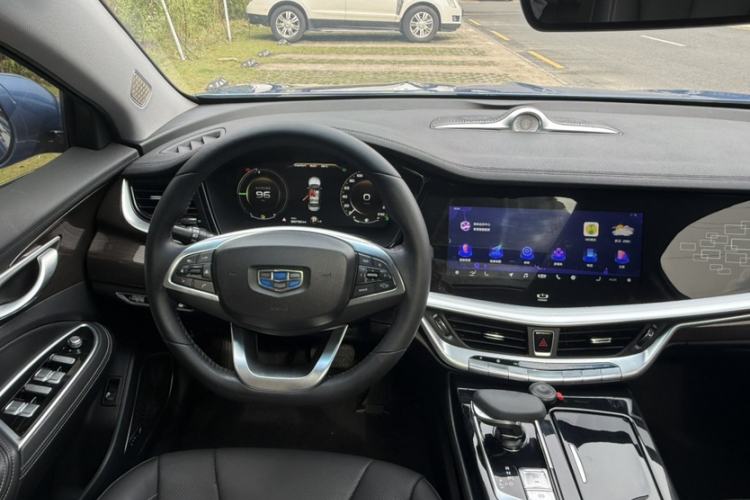 Used Geely Auto Emgrand GT New Energy 2018 1.5T PHEV Yao Ling Edition Interior 7