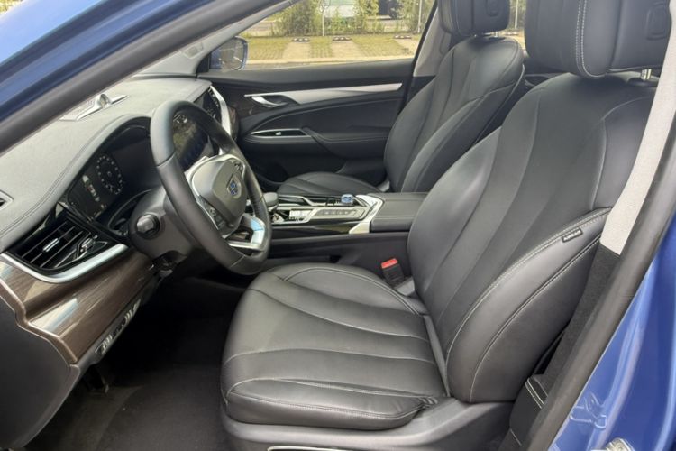 Used Geely Auto Emgrand GT New Energy 2018 1.5T PHEV Yao Ling Edition Interior 8