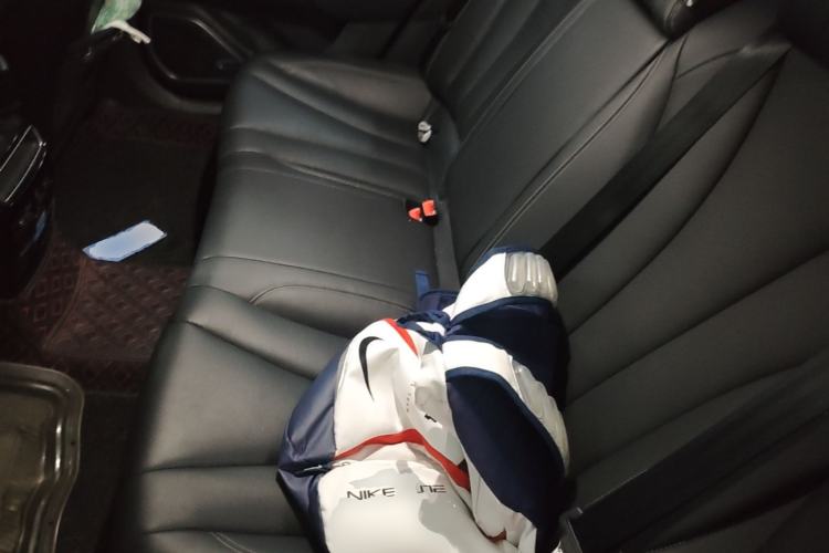 Used Geely Auto Emgrand GT New Energy 2018 1.5T PHEV Yao Ling Edition Left Rear Seat