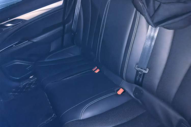 Used Geely Auto Emgrand GT New Energy 2018 1.5T PHEV Yao Ling Edition Left Rear Seat