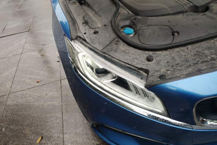 Used Geely Auto Emgrand GT New Energy 2018 1.5T PHEV Yao Ling Edition Right Front Headlight