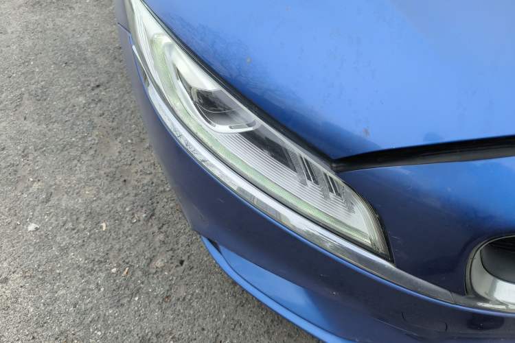 Used Geely Auto Emgrand GT New Energy 2018 1.5T PHEV Yaoxiang Edition Right Front Headlight