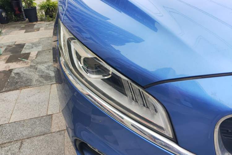 Used Geely Auto Emgrand GT New Energy 2018 1.5T PHEV Yaoxiang Edition Right Front Headlight