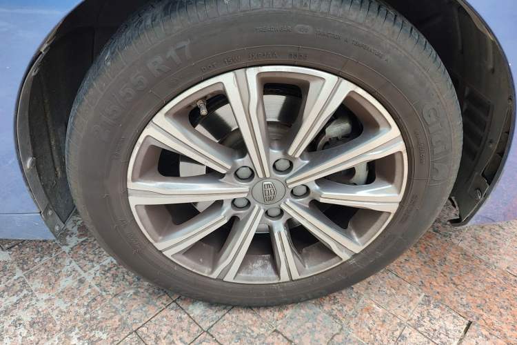 Used Geely Auto Emgrand GT New Energy 2018 1.5T PHEV Yaoxiang Edition Right Front Wheel Hub