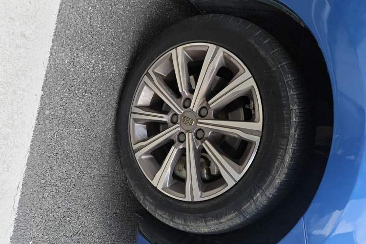 Used Geely Auto Emgrand GT New Energy 2018 1.5T PHEV Yaoxiang Edition Right Front Wheel Hub