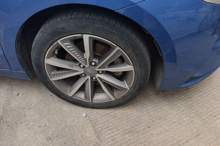 Used Geely Auto Emgrand GT New Energy 2018 1.5T PHEV Yao Ling Edition Right Front Wheel Hub