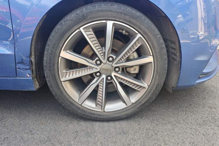 Used Geely Auto Emgrand GT New Energy 2018 1.5T PHEV Yao Ling Edition Right Front Wheel Hub