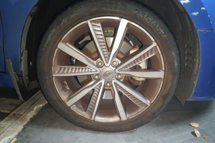Used Geely Auto Emgrand GT New Energy 2018 1.5T PHEV Yao Ling Edition Right Front Wheel Hub