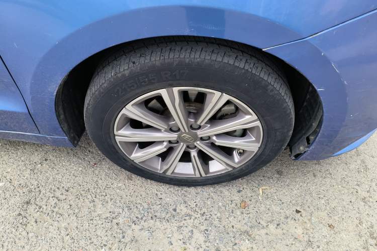 Used Geely Auto Emgrand GT New Energy 2018 1.5T PHEV Yaoxiang Edition Right Front Wheel Hub