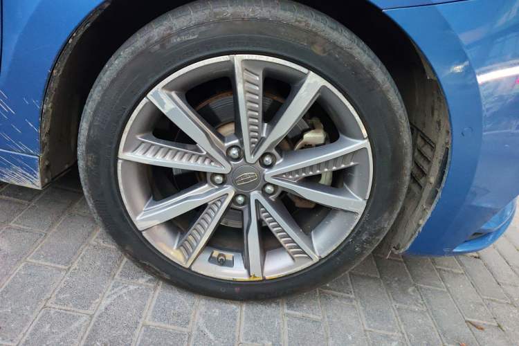 Used Geely Auto Emgrand GT New Energy 2018 1.5T PHEV Yao Ling Edition Right Front Wheel Hub