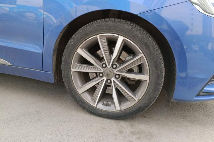 Used Geely Auto Emgrand GT New Energy 2018 1.5T PHEV Yao Ling Edition Right Front Wheel Hub