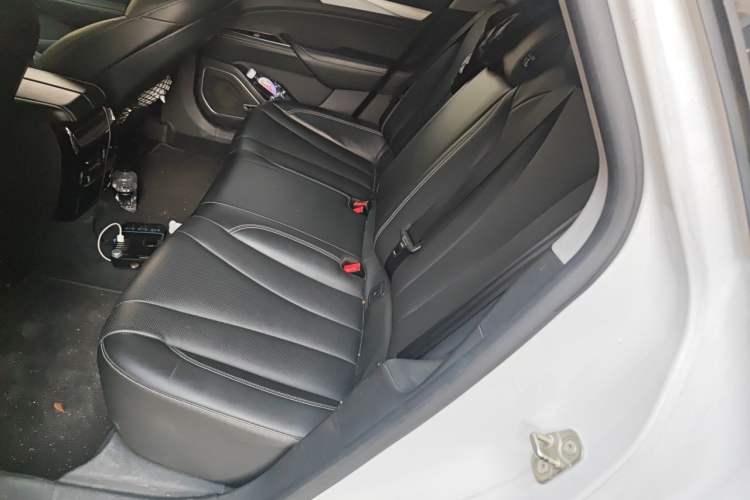 Used Geely Auto Emgrand GT New Energy 2018 1.5T PHEV Yao Ling Edition Left Rear Seat