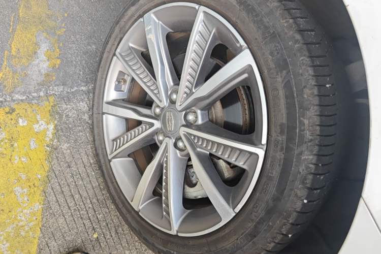 Used Geely Auto Emgrand GT New Energy 2018 1.5T PHEV Yao Ling Edition Right Front Wheel Hub