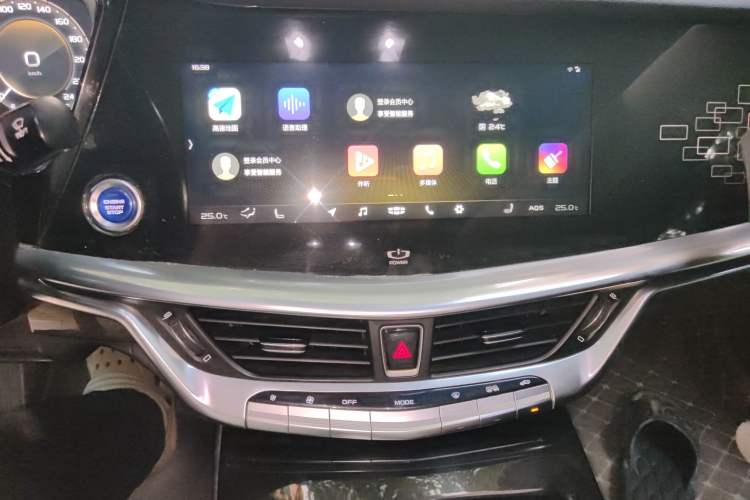 Used Geely Auto Emgrand GT New Energy 2018 1.5T PHEV Yao Ling Edition Audio And AC Panel