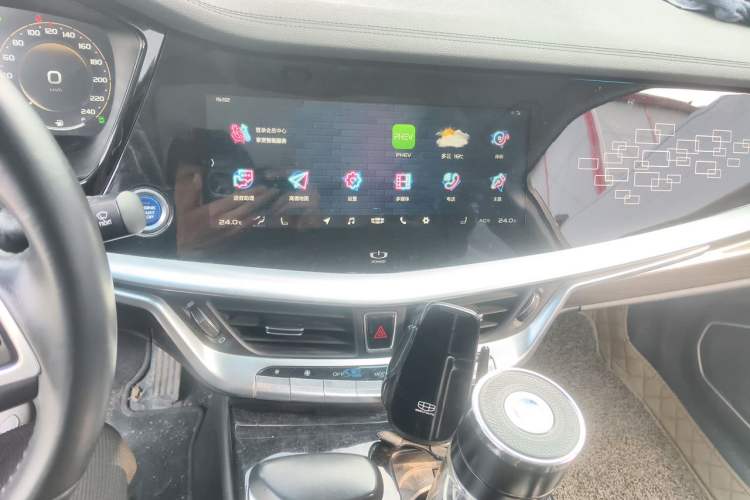 Used Geely Auto Emgrand GT New Energy 2018 1.5T PHEV Yao Ling Edition Audio And AC Panel