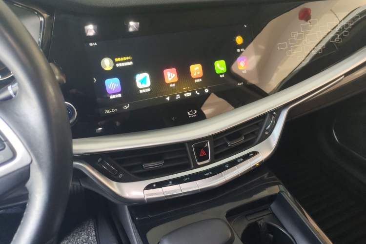 Used Geely Auto Emgrand GT New Energy 2018 1.5T PHEV Yaoxiang Edition Audio And AC Panel