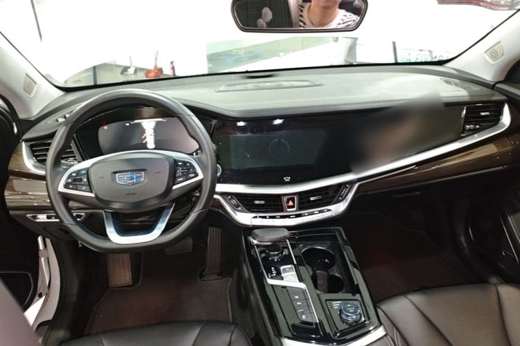 Used Geely Auto Emgrand GT New Energy 2018 1.5T PHEV Yao Ling Edition Center Console