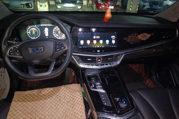 Used Geely Auto Emgrand GT New Energy 2018 1.5T PHEV Yao Ling Edition Center Console