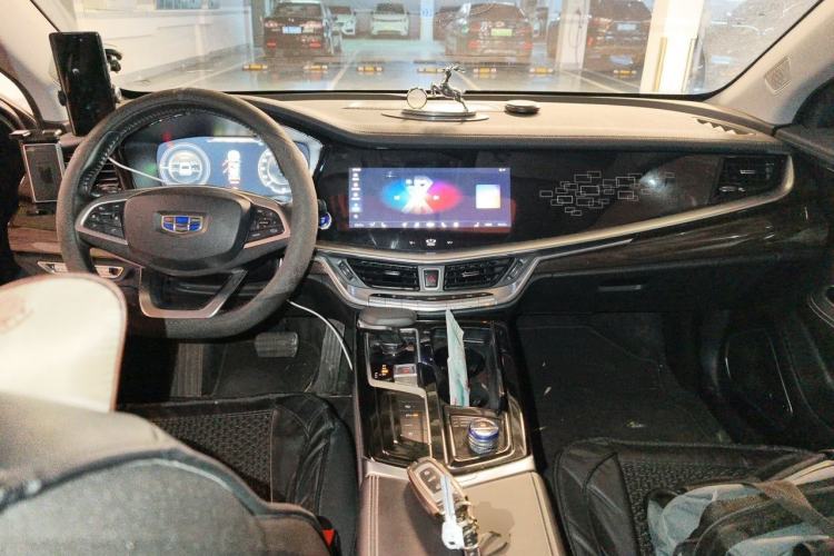 Used Geely Auto Emgrand GT New Energy 2018 1.5T PHEV Yao Ling Edition Center Console