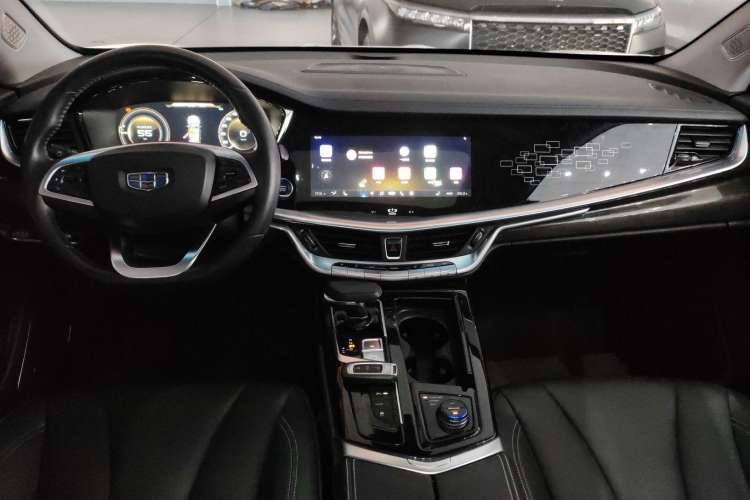 Used Geely Auto Emgrand GT New Energy 2018 1.5T PHEV Yao Ling Edition Center Console