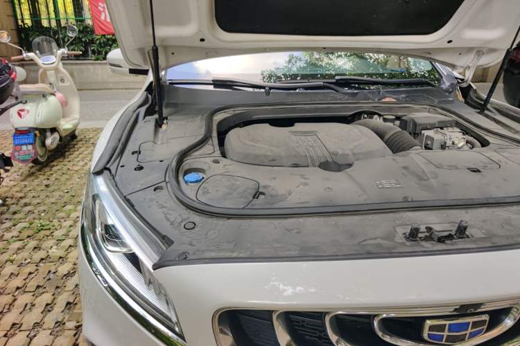 Used Geely Auto Emgrand GT New Energy 2018 1.5T PHEV Yao Ling Edition Engine Bay Right