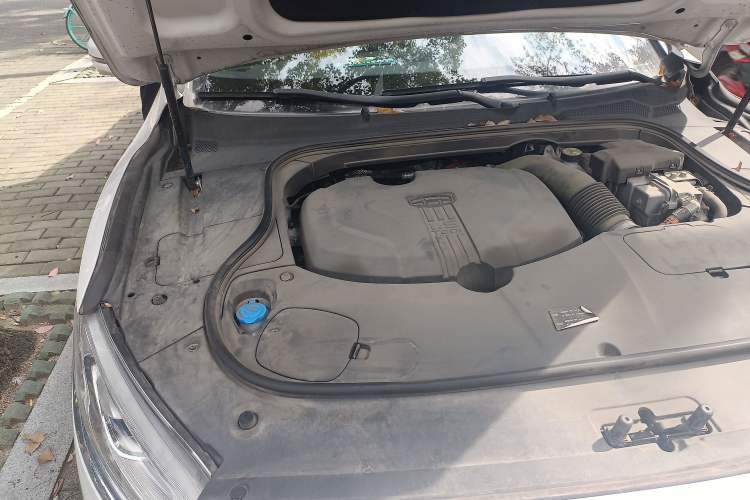 Used Geely Auto Emgrand GT New Energy 2018 1.5T PHEV Yao Ling Edition Engine Bay Right