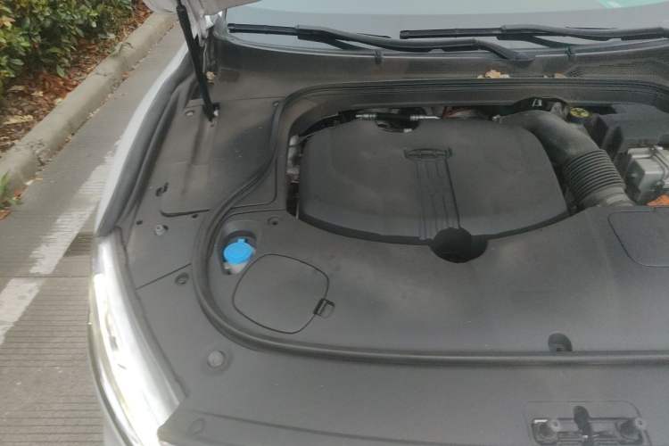 Used Geely Auto Emgrand GT New Energy 2018 1.5T PHEV Yaoxiang Edition Engine Bay Right