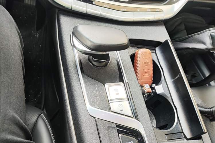 Used Geely Auto Emgrand GT New Energy 2018 1.5T PHEV Yaoxiang Edition Gear Lever