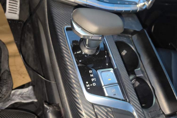 Used Geely Auto Emgrand GT New Energy 2018 1.5T PHEV Yao Ling Edition Gear Lever