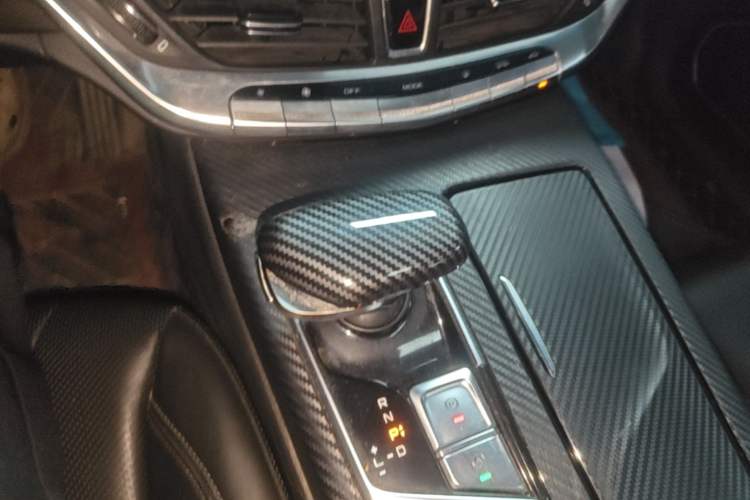 Used Geely Auto Emgrand GT New Energy 2018 1.5T PHEV Yao Ling Edition Gear Lever