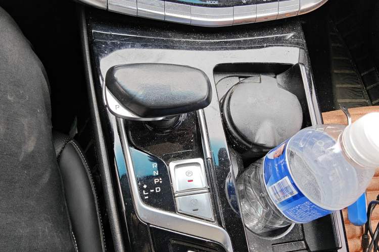 Used Geely Auto Emgrand GT New Energy 2018 1.5T PHEV Yaoxiang Edition Gear Lever
