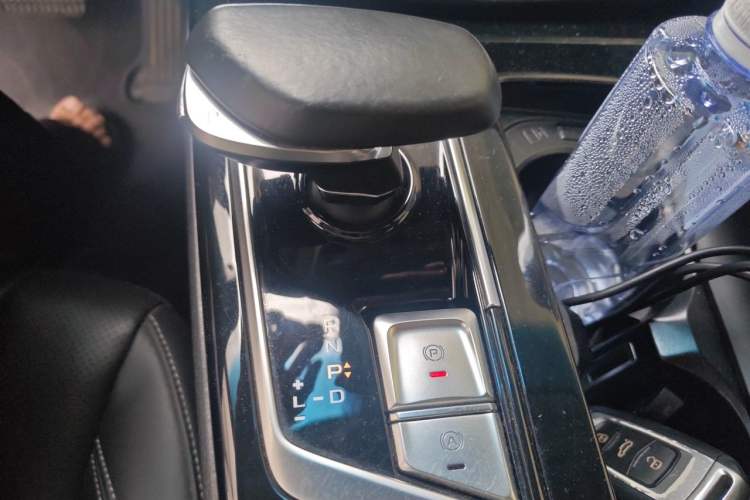 Used Geely Auto Emgrand GT New Energy 2018 1.5T PHEV Yao Ling Edition Gear Lever